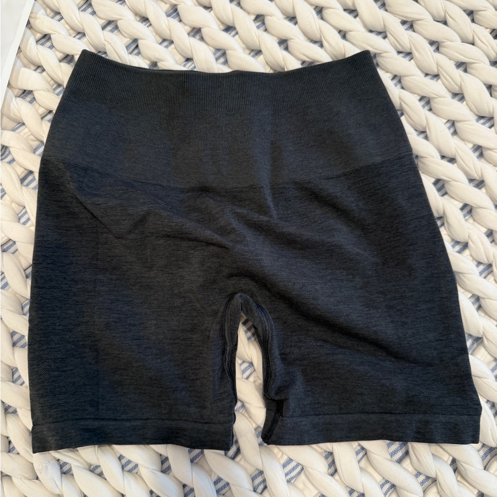 Alphalete Black Bike Shorts High-Rise Seamless Design